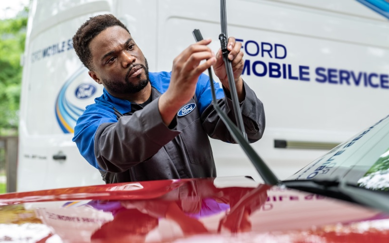 How does Ford Mobile Service work at Valley Ford of Huron in Huron, OH?