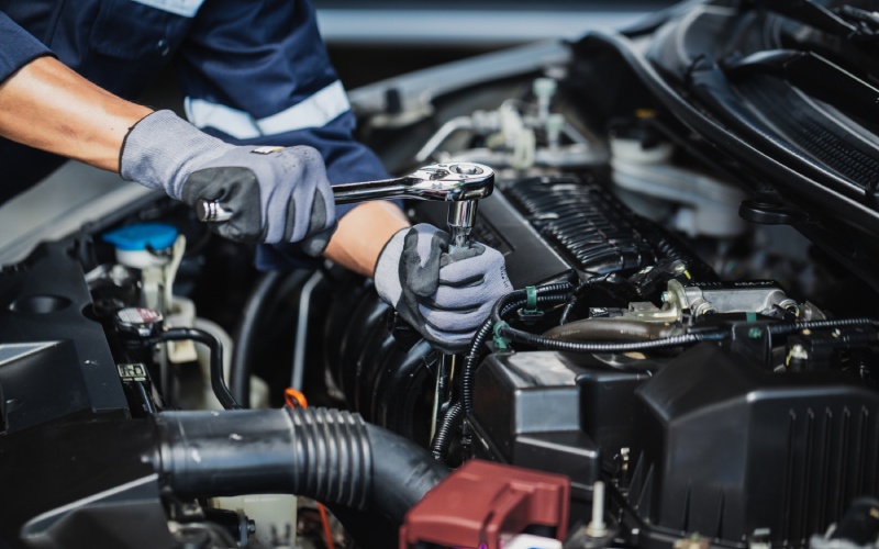 How do Mobile Service and Pick-Up & Delivery work at Marlow Ford near Luray, VA?