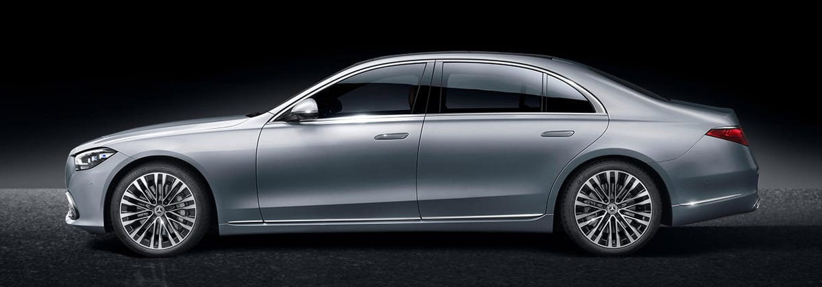 Mercedes-Benz vs BMW — A Used Luxury Guide near Chicago, IL
