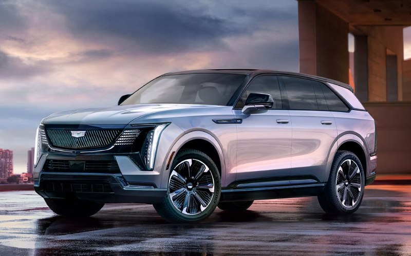 How Super Cruise and Charging Make the 2025 Cadillac Escalade IQ Ownership Effortless Around Champaign, IL