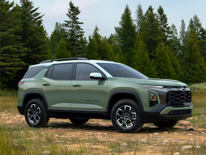 Slidell, LA - 2025 Chevrolet Equinox's Exterior Slidell, LA - 2025 Chevrolet Equinox's Exterior