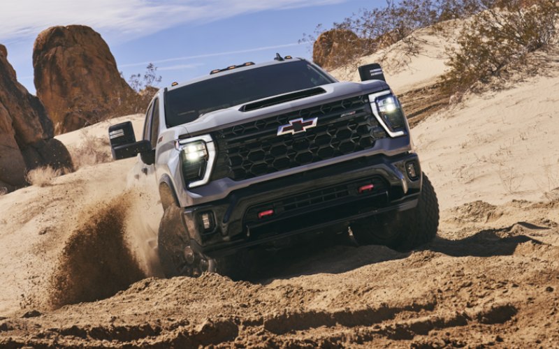 Bemidji, MN - 2025 Chevrolet Silverado 2500 HD's Exterior
