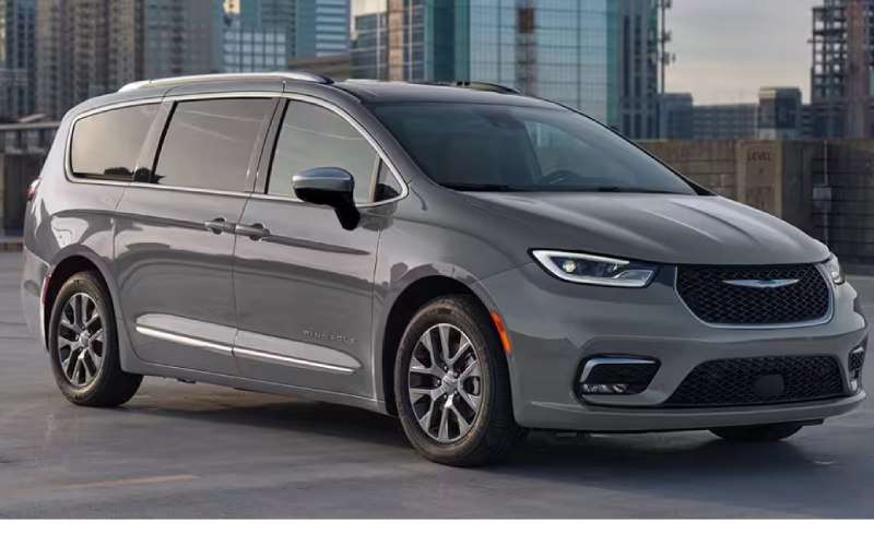 Eau Claire, WI - Used Chrysler's Exterior