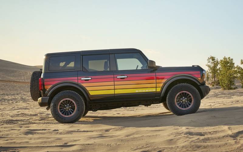 2025 Ford Bronco Big Bend photo 2