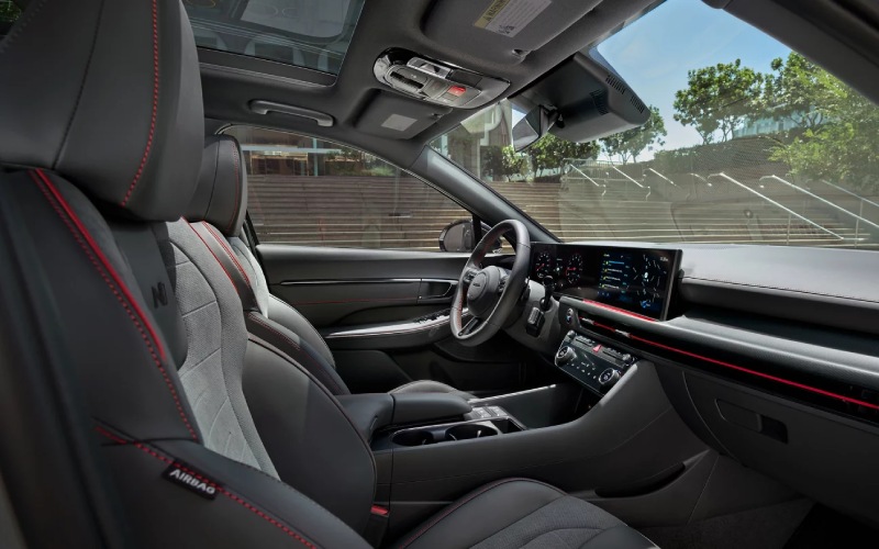 Hastings, NE - 2025 Hyundai Sonata Hybrid's Interior