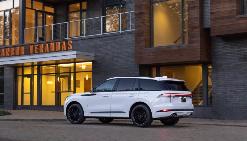Why a used Lincoln SUV fits daily life around Novi, MI