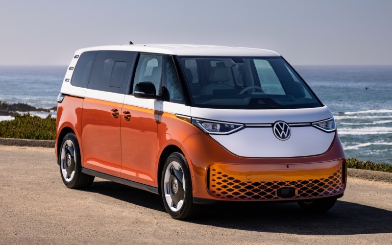 Rain & Ramp Merges in Springfield, NJ - Volkswagen vs Nissan