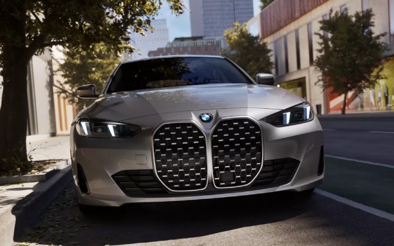 Which driver-assistance system fits Mount Prospect, IL commuting better — the 2026 BMW 4 Series or the 2026 Cadillac CT4?
