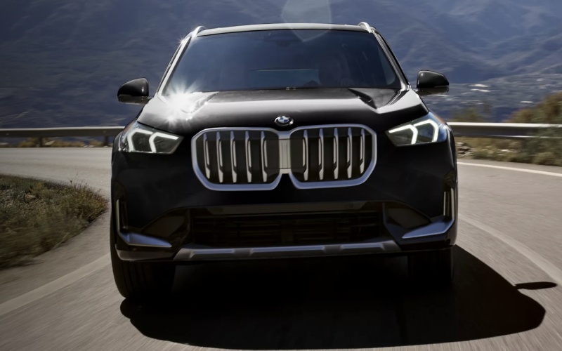 Which compact luxury SUV is more rewarding to live with around Aurora, IL — the 2026 BMW X1 or the 2026 Volvo XC40?