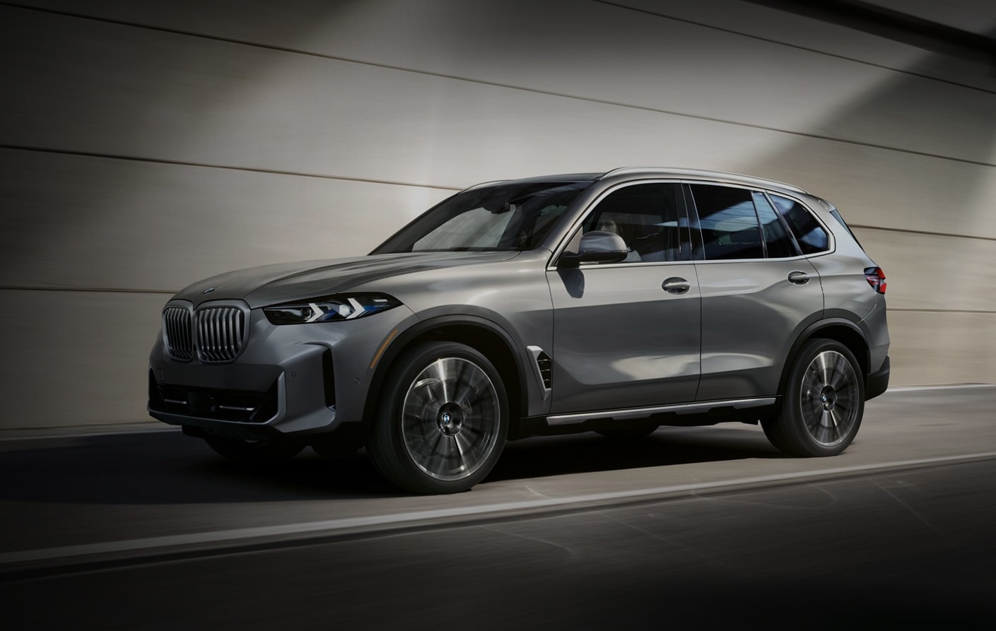 Is the 2026 BMW X5 xDrive40i a capable tow vehicle around Barrington, IL?