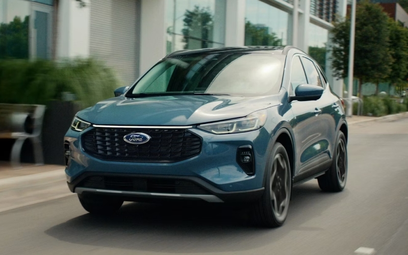 Should You Choose the 2026 Ford Escape Plug-In Hybrid for Commutes around Blue Hill, NE?