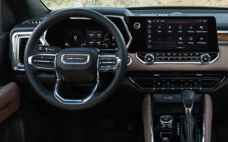 Sycamore, IL - 2026 GMC Canyon's Interior