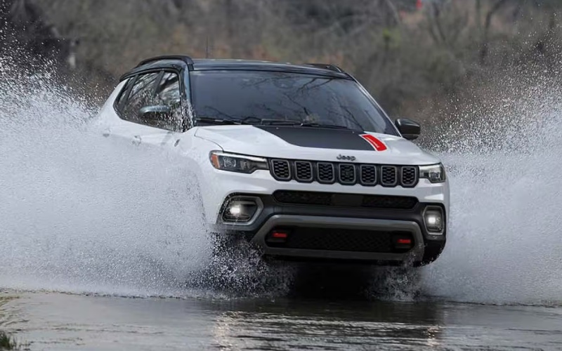 Lake Saint Louis, MO - 2026 Jeep Compass's Mechanical