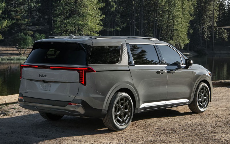 Tustin, CA - 2026 Kia Carnival MPV Hybrid's Exterior