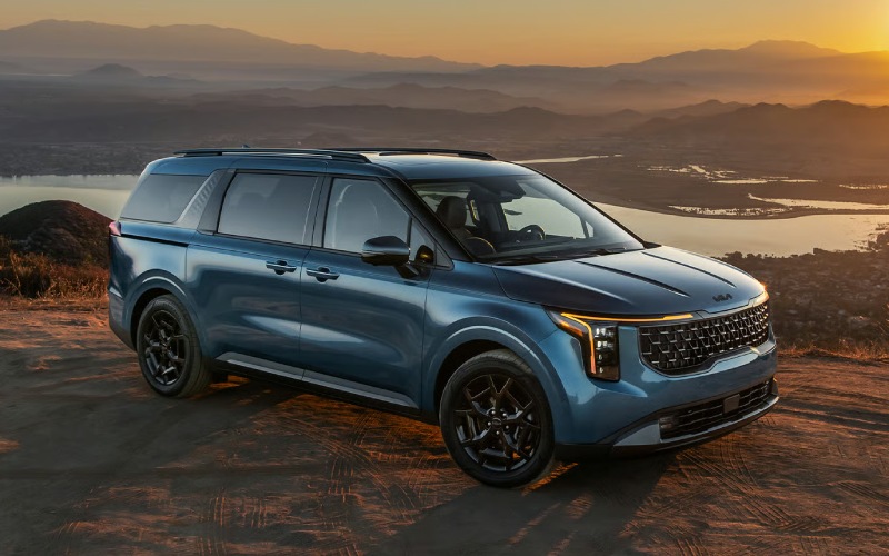 Which 2026 Kia Carnival MPV seating is best for families in Menomonie, WI?