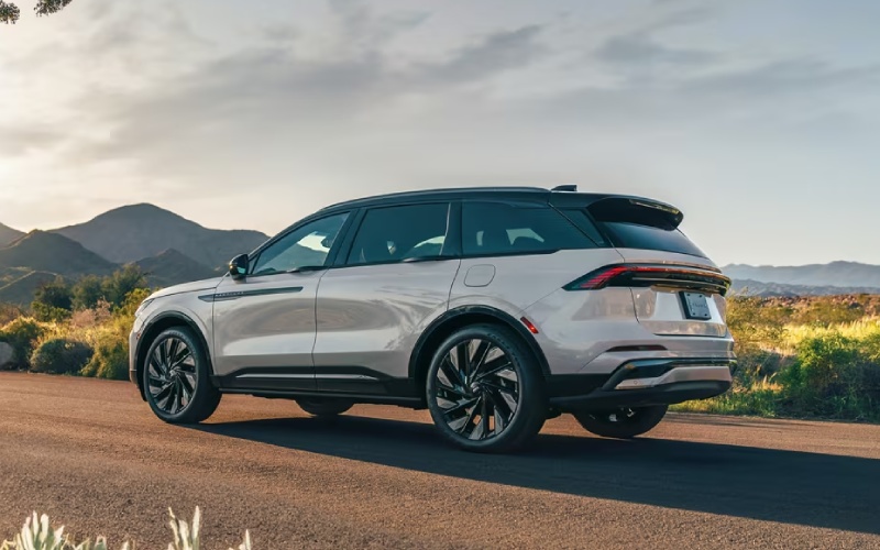 Lansing, MI - 2026 Lincoln Nautilus SUV's Mechanical