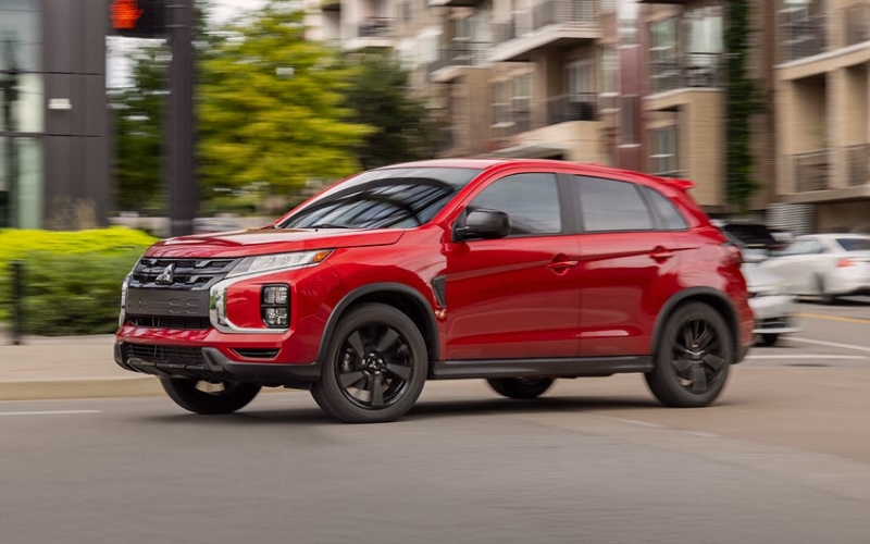 Which AWD system fits everyday driving better around Philadelphia, PA — AWC on the Outlander Sport or AWD on the Seltos?