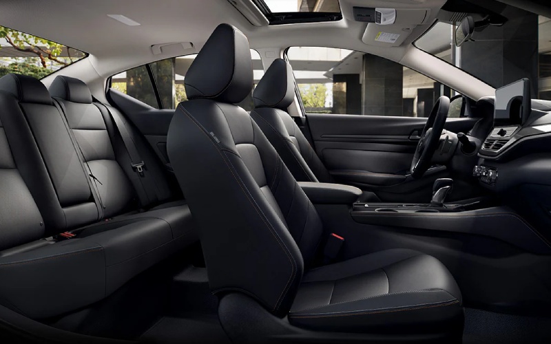 2026 Nissan Altima - Interior Comfort & Technology