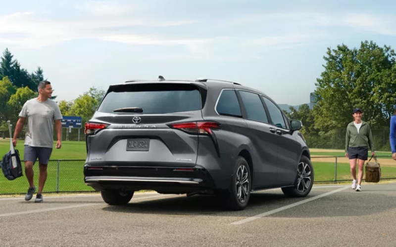 Why the 2026 Toyota Sienna Woodland Edition Fits Redmond, WA Families on both Weekdays and Weekends