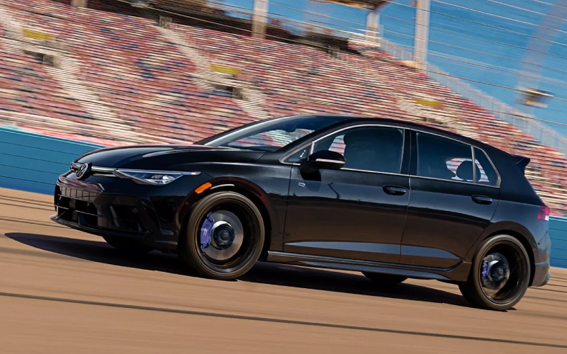 Maplewood, NJ - 2026 Volkswagen Golf R's Exterior