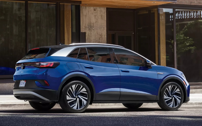 2026 Volkswagen ID.4 vs 2026 Kia EV6: Which EV is easier to charge for Wisconsin commutes around Milwaukee, WI?