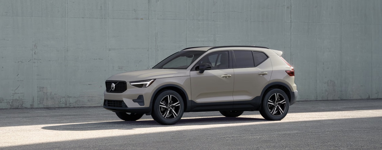 Everything You Need to Know Before Buying a New 2026 Volvo XC40 in Schaumburg, IL