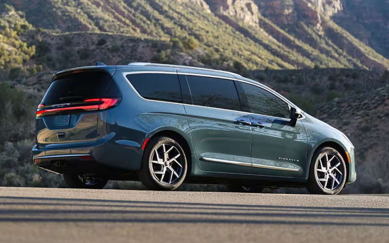 Step-by-Step Tips for Test Driving the 2027 Chrysler Pacifica