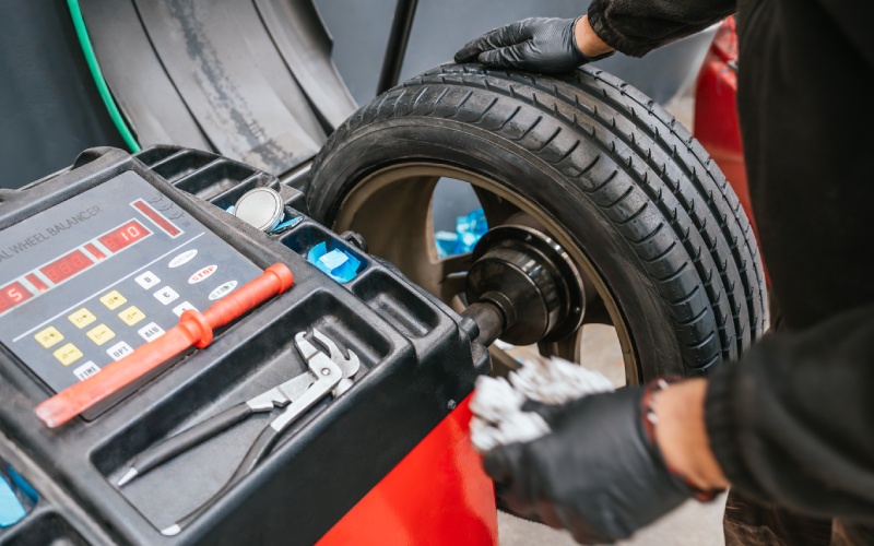Clear Signs Your Vehicle Needs an Alignment