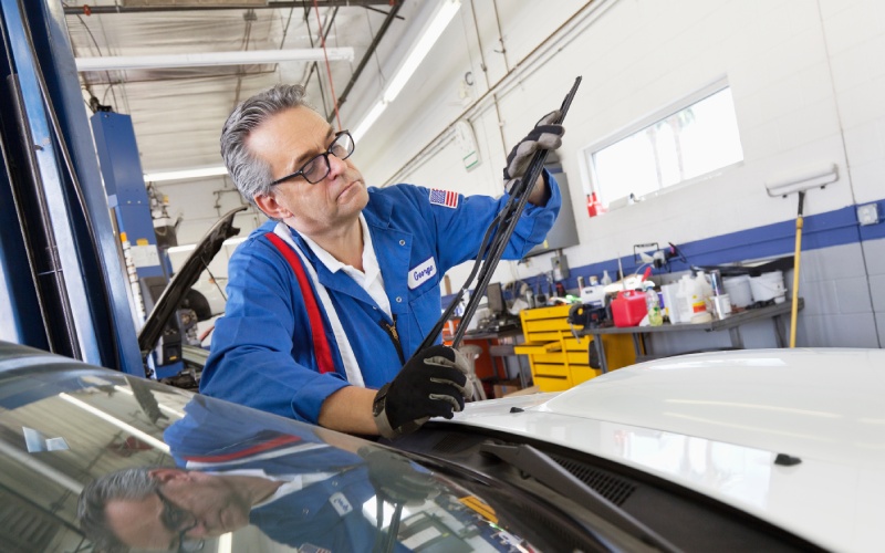 Common Wiper Blade Issues You Can Spot